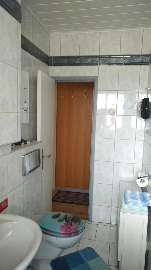 Haus Tertius - Strand- Und Hafennahe Ruhige Ferienwohnung Busum Bagian luar foto