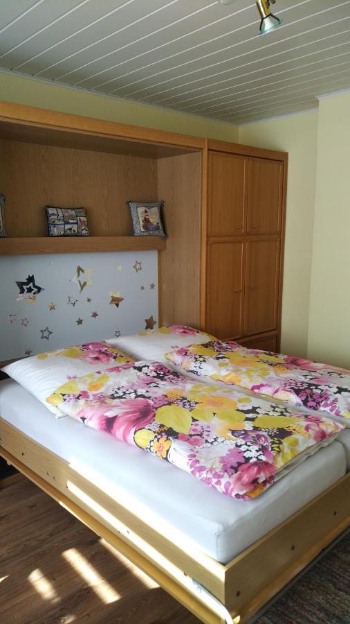Haus Tertius - Strand- Und Hafennahe Ruhige Ferienwohnung Busum Bagian luar foto