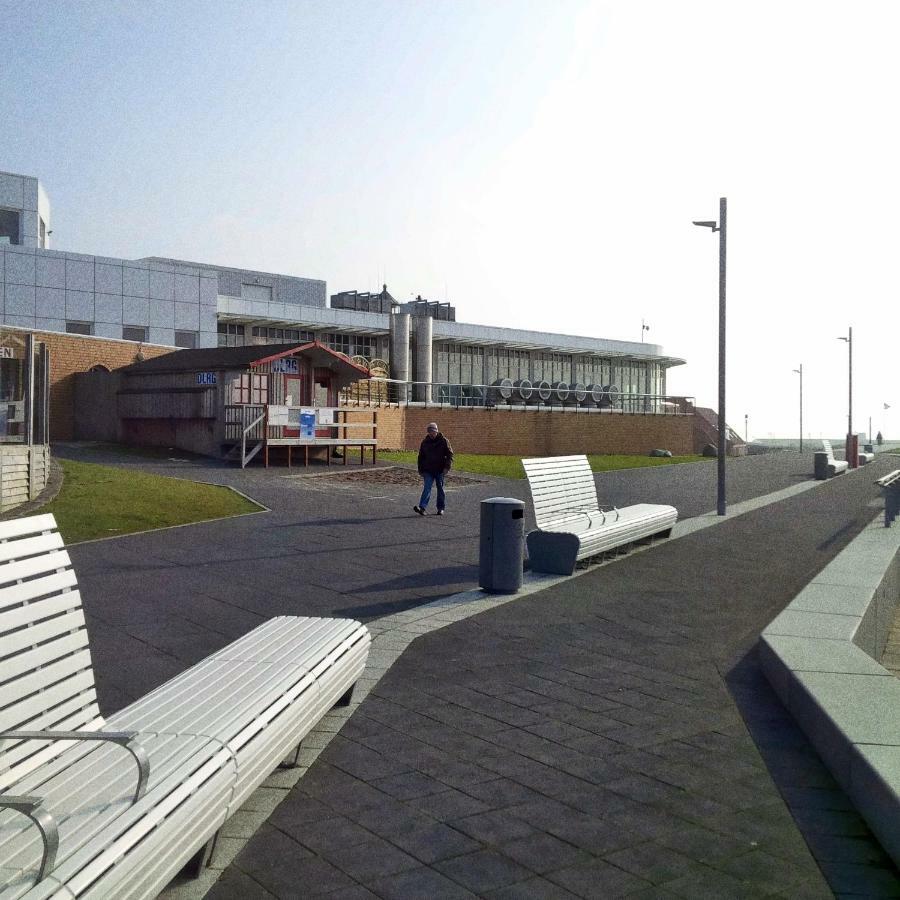 Haus Tertius - Strand- Und Hafennahe Ruhige Ferienwohnung Busum Bagian luar foto