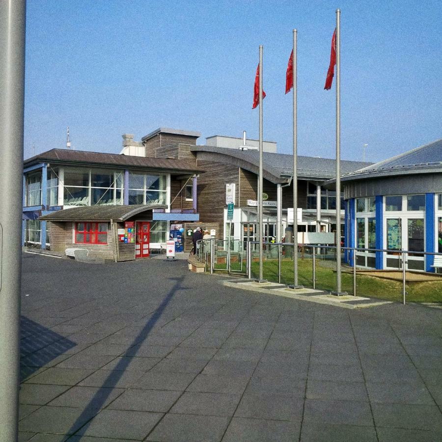 Haus Tertius - Strand- Und Hafennahe Ruhige Ferienwohnung Busum Bagian luar foto