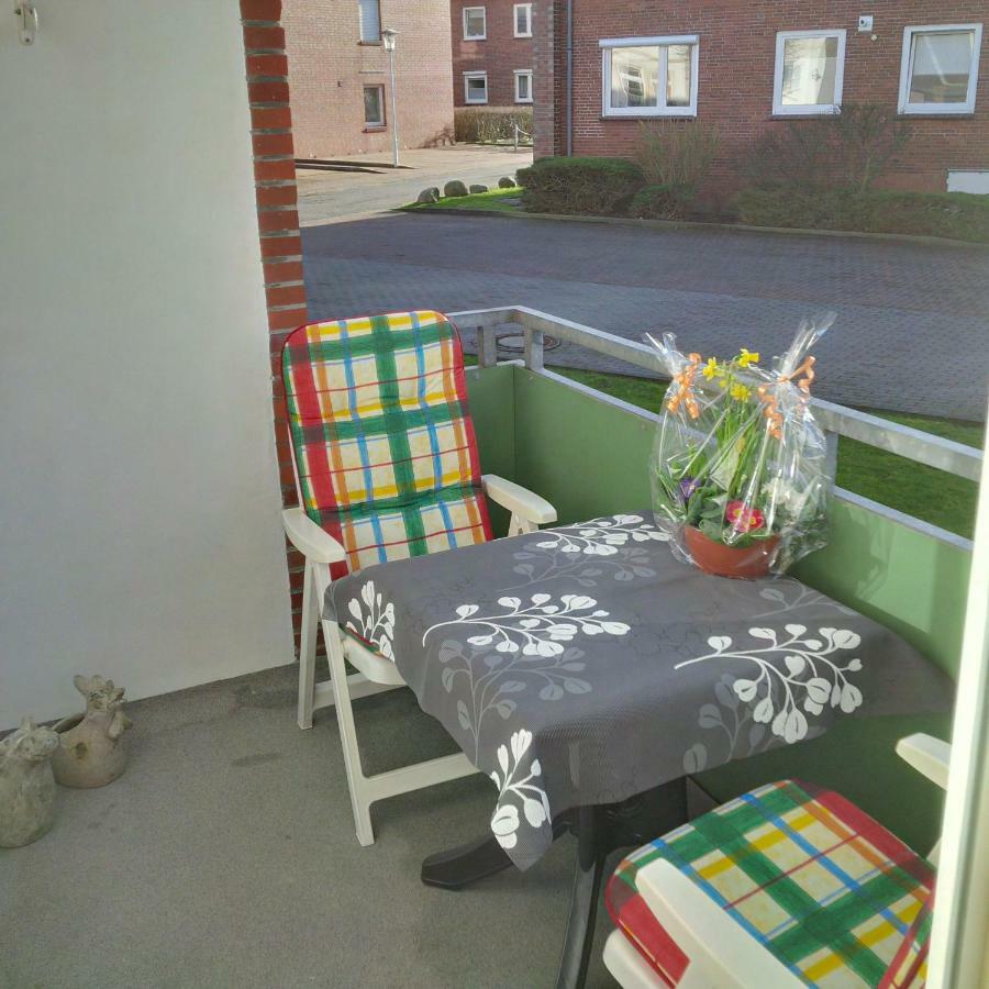 Haus Tertius - Strand- Und Hafennahe Ruhige Ferienwohnung Busum Bagian luar foto